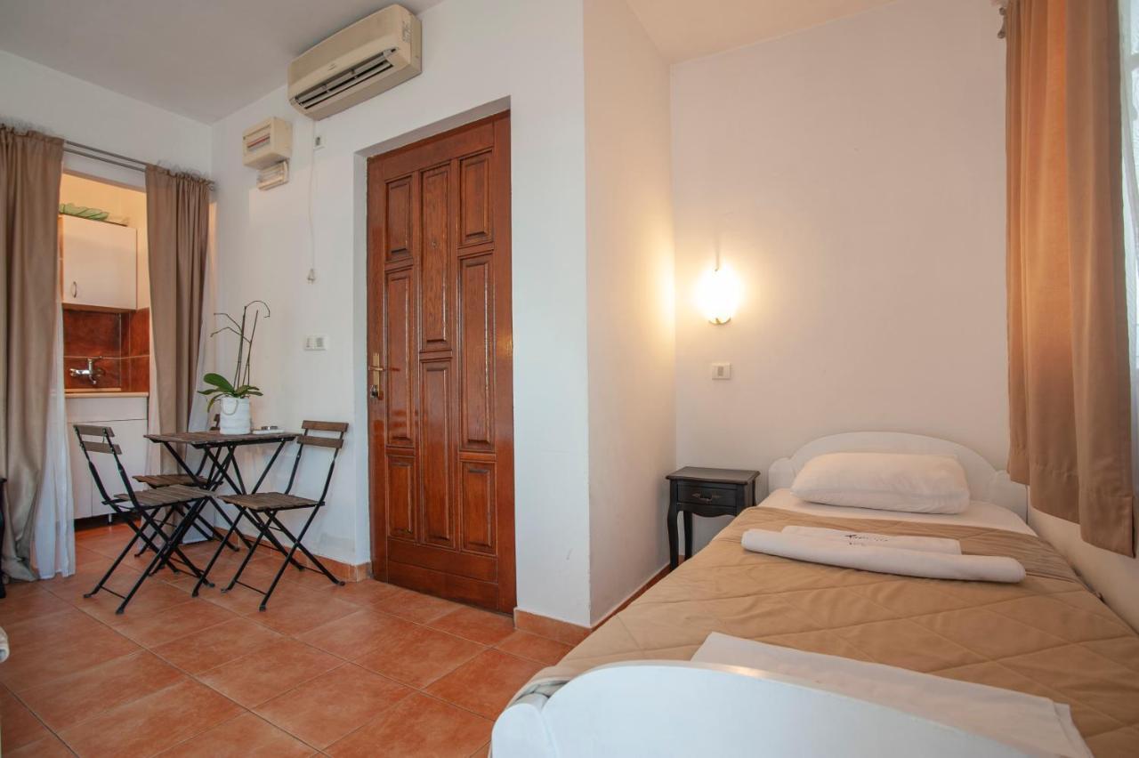 Apartments And Rooms Teona Budva Exterior photo