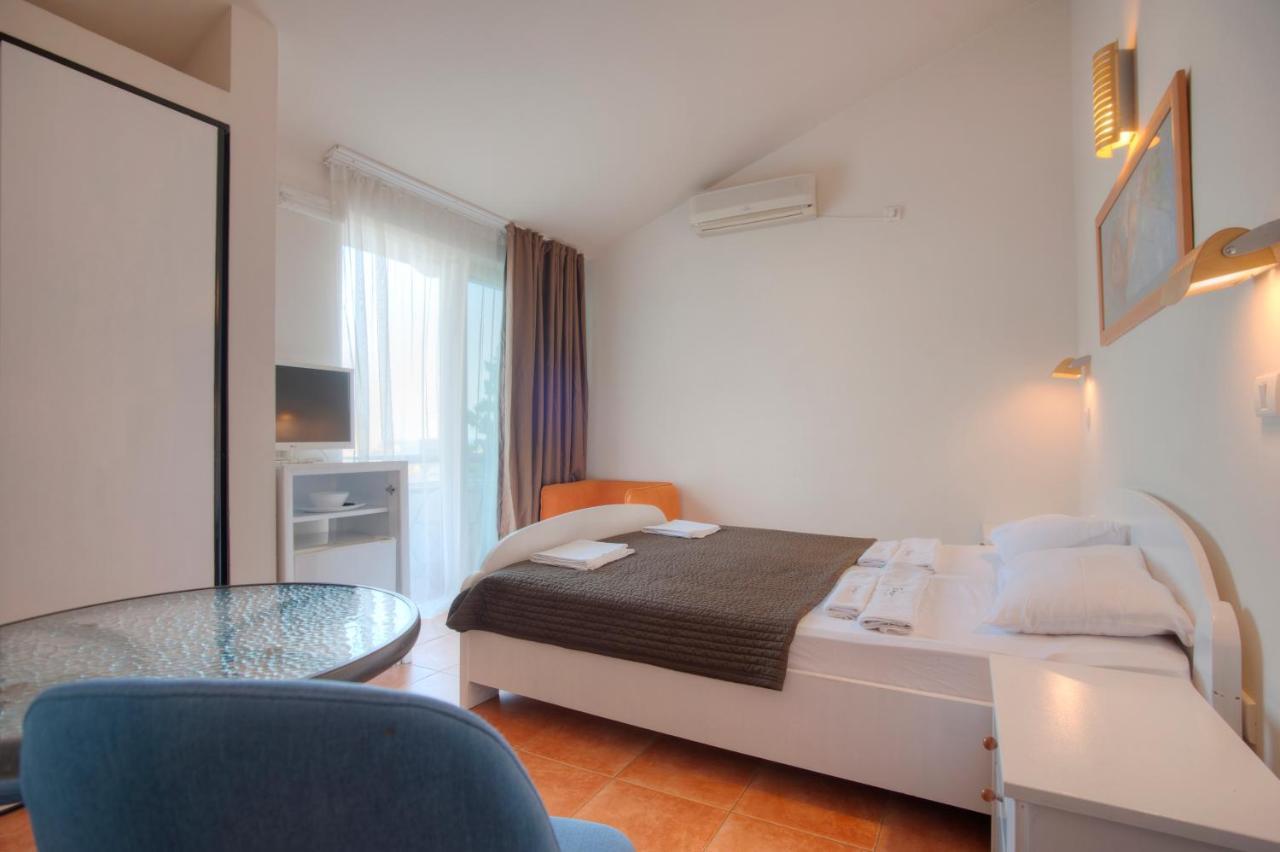Apartments And Rooms Teona Budva Exterior photo