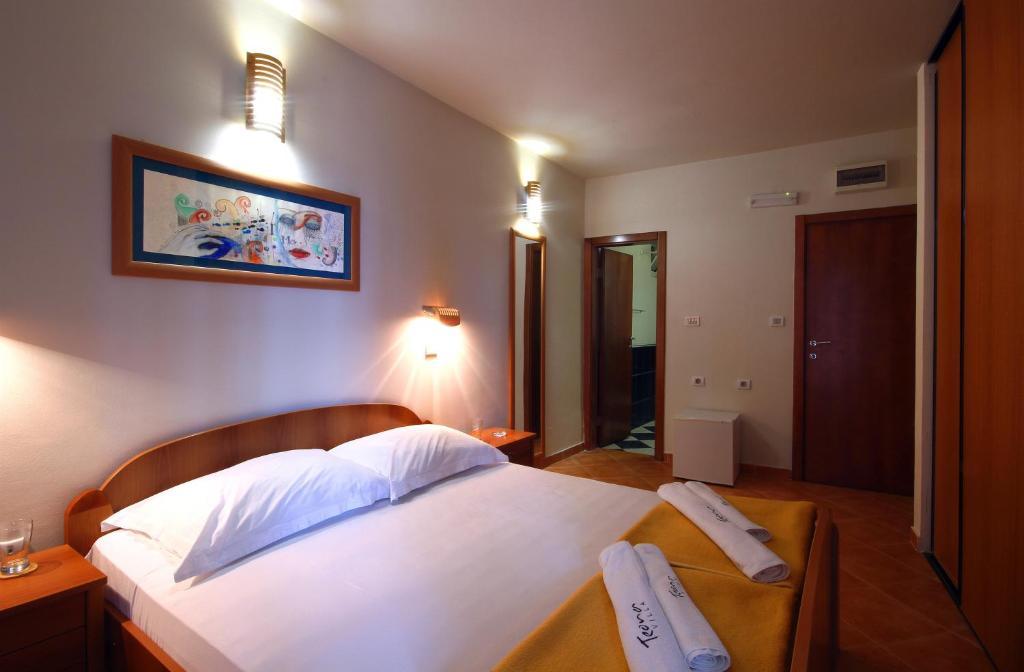 Apartments And Rooms Teona Budva Exterior photo